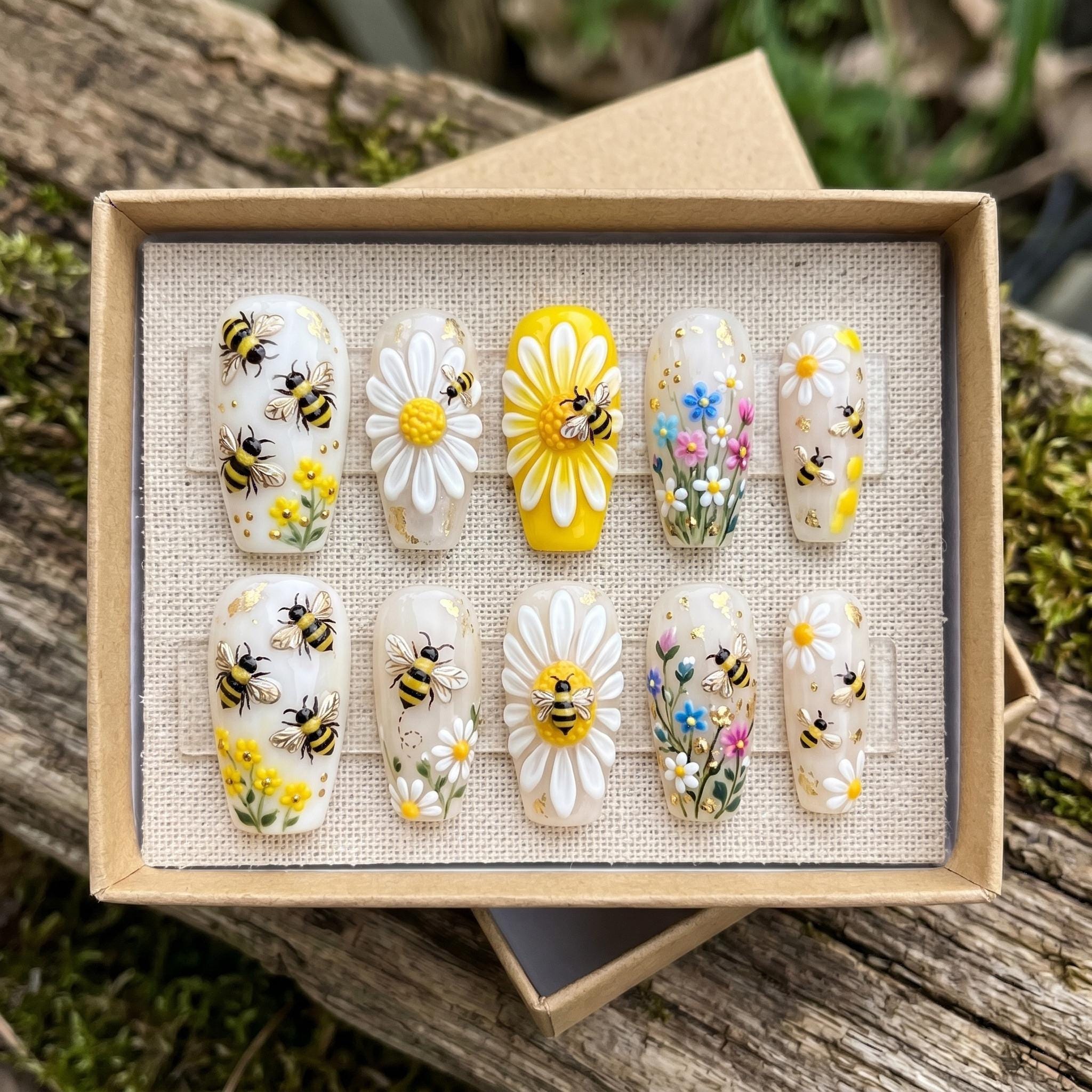 Press On Nails Flower, Cute Honeybee Nails, 3D Garden Fake Nails, Gold Foil Gel Nails, Handmade Nails, Custom Nails, Whi